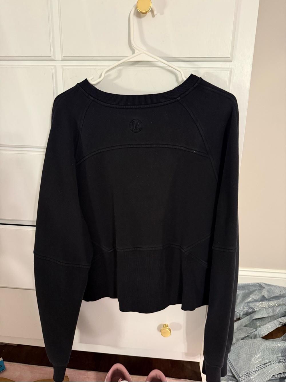 lululemon athletica Black Embossed Logo Crewneck Sweatshirt - Picture 2 of 2
